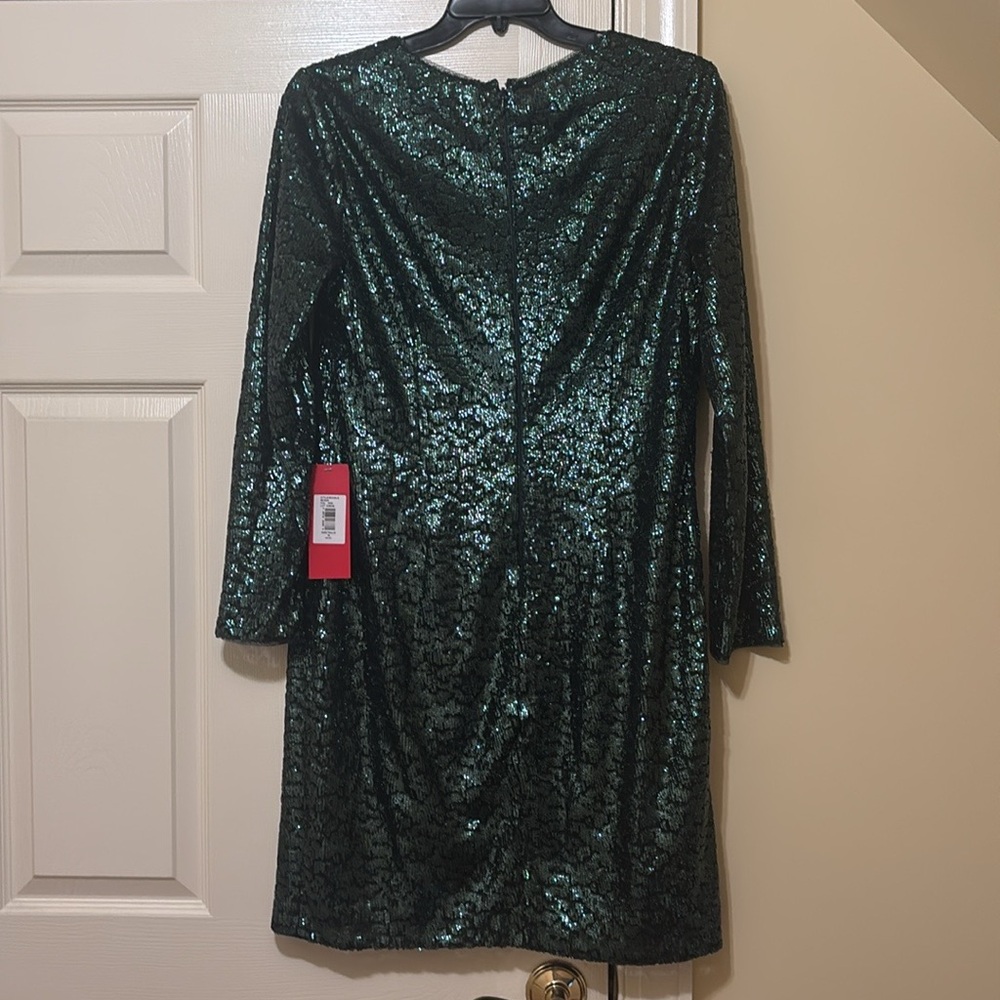 NWT Carmen Marc Valvo Infusion Green Allover Sequin Dress size 16 - Picture 3 of 4